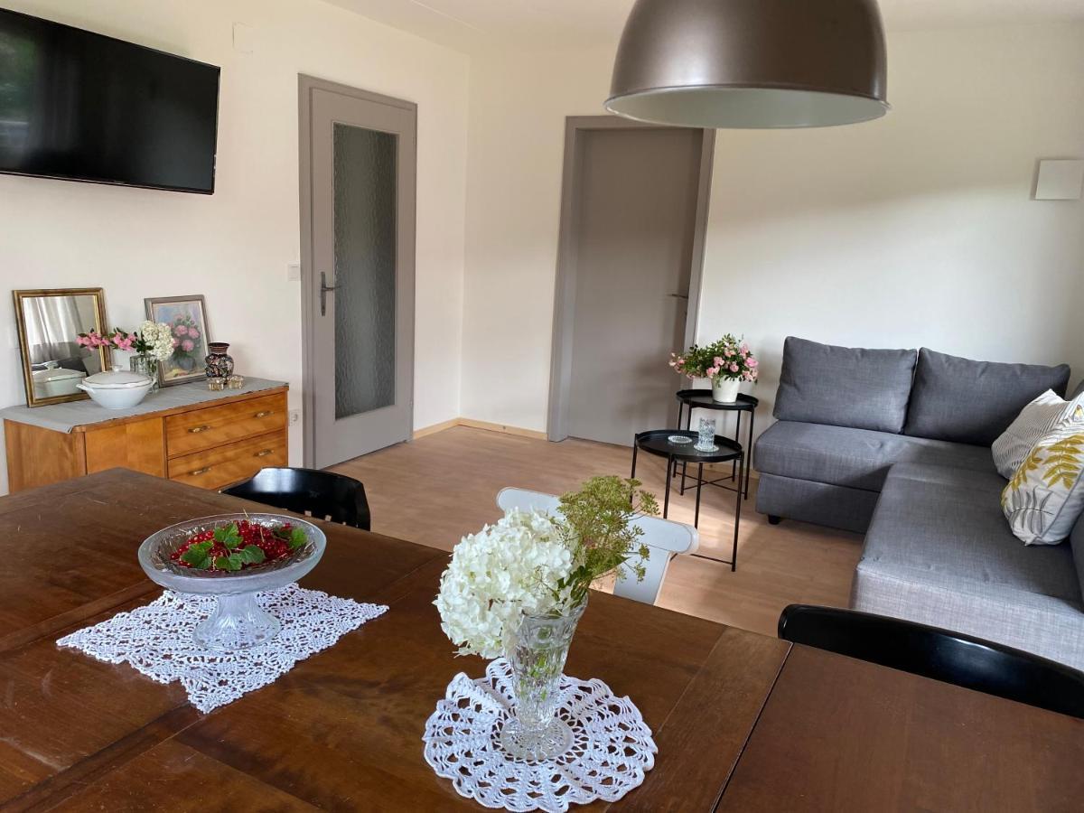 Wohnung Erdgeschoss Mit 3 Schlafzimmer In Ruhiger Gegend Mader Extérieur photo